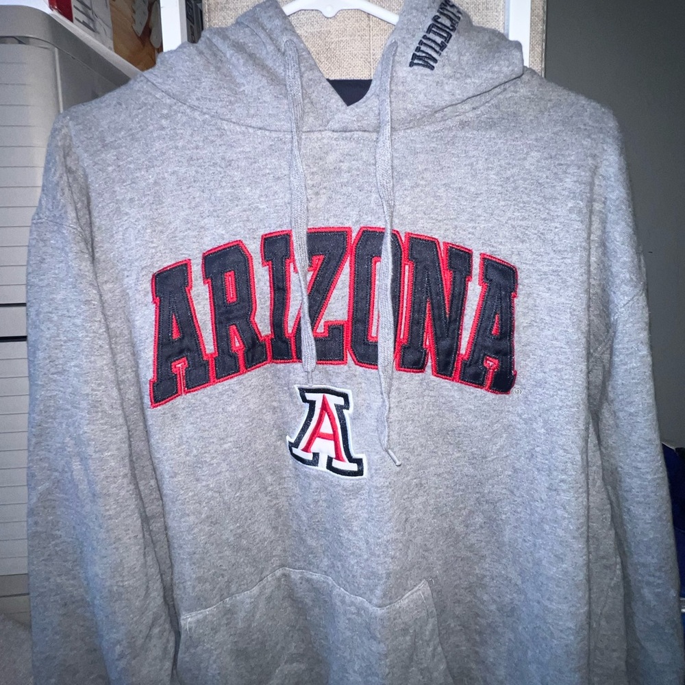 University of Arizona Sweatshirt Size L